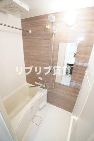 ジェノヴィア西千葉の浴室