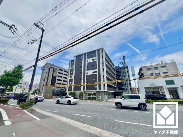 クリスタルグランツ京都西大路の外観