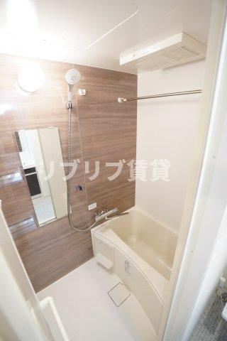 ジェノヴィア西千葉の浴室