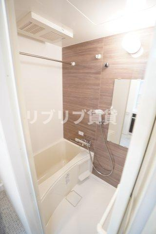 ジェノヴィア西千葉の浴室