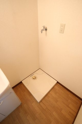 【設備】 | アンプルール光明池 | 室内洗濯機場