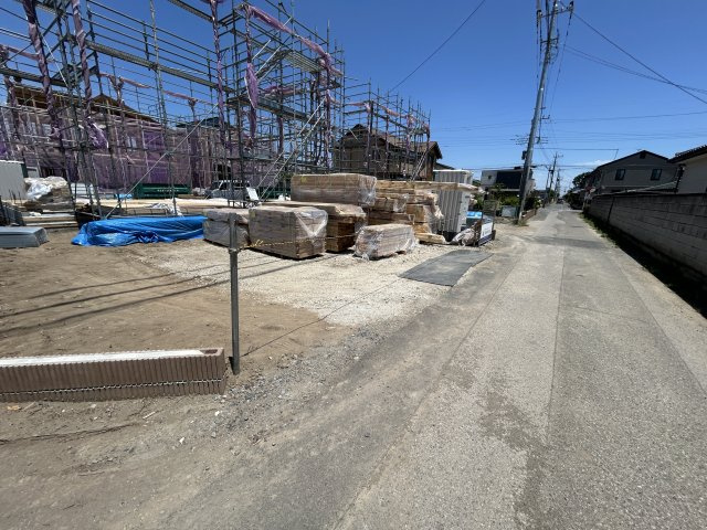 新築　伊勢崎市茂呂町第3　Livele Garden.S　4号棟の駐車場|現地写真　駐車スペースは4台分可能です！

