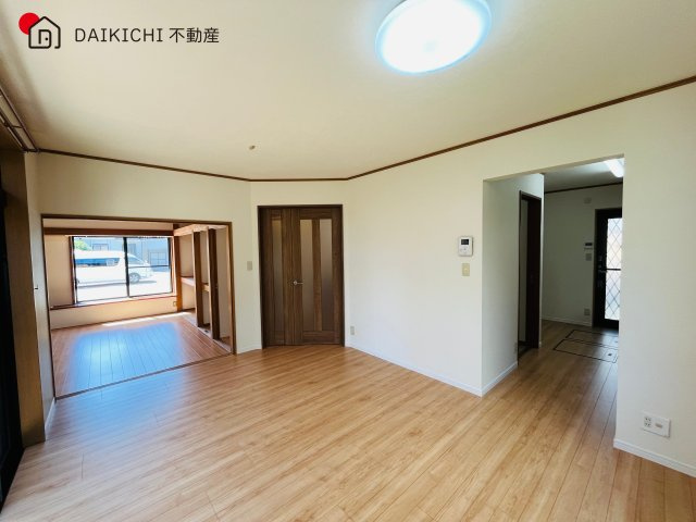【居間・リビング】 | 川越市的場　中古戸建