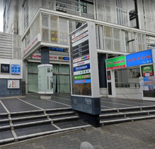 ビックカメラ町田店別館まで580m