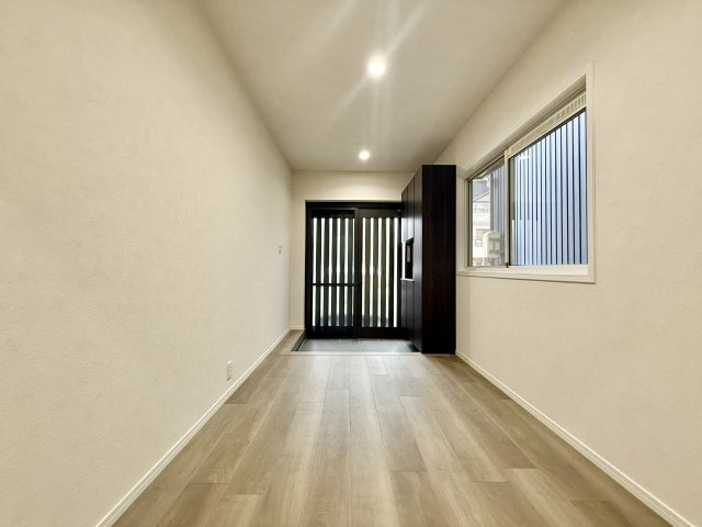 西区宝地町の洋室