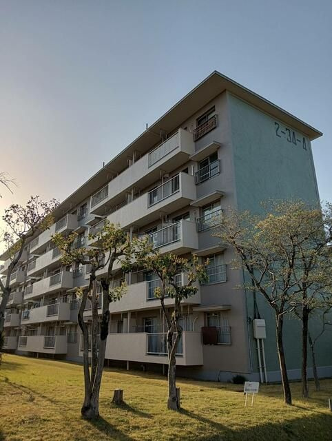 さつきが丘西住宅４号棟