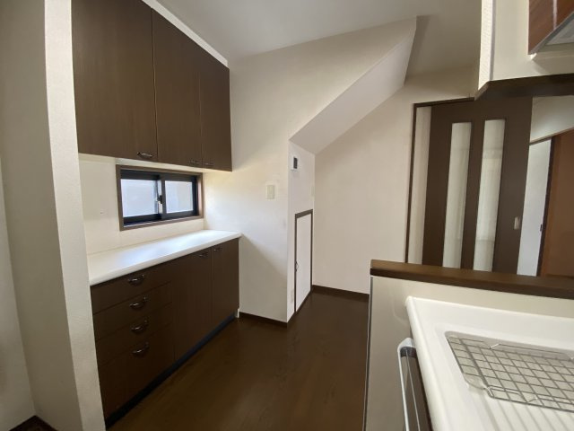 論地町５丁目戸建の収納|キッチン収納、カップボード