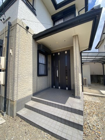 論地町５丁目戸建のエントランス|玄関