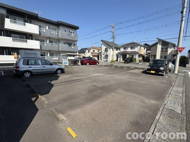 BOW＆ARROWⅡの駐車場