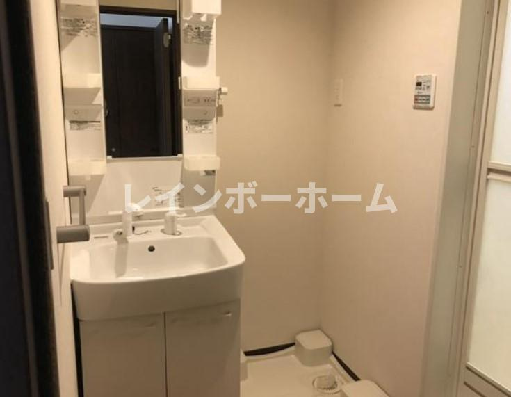 ドゥ・メゾンの独立洗面台