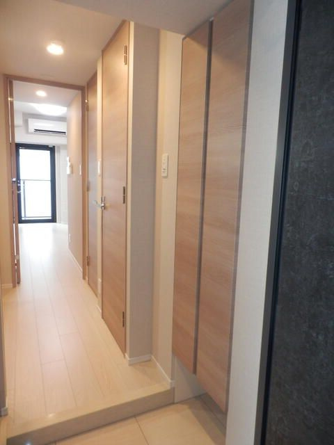 葛飾区亀有３丁目の賃貸マンションの玄関