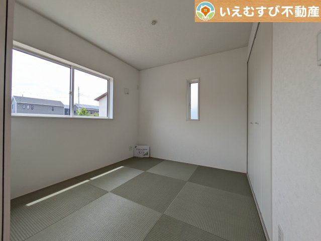 Cradle garden　邑楽郡鶉第7の和室|すぐ横になれる和室は、みんながほっと一息つける空間
ちょっとした休憩や来客時、お子様のお世話にも大活躍しそうですね♪