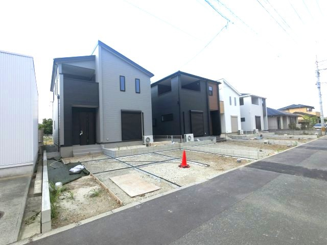 北野町今山 1号棟の外観|駐車場は3台駐車可能