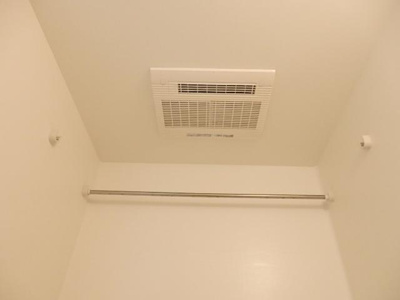 【その他】 | グレイシャス | 浴室乾燥機