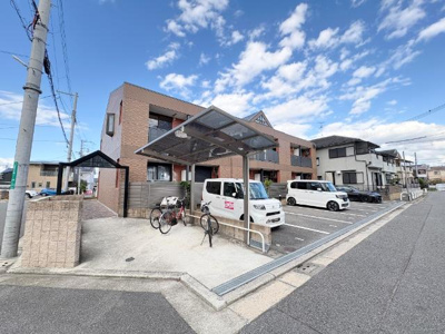 【外観】 | グレイシャス | 外観写真（昼）
