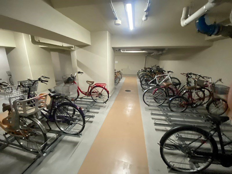 ユニハイム四条大宮駅前の駐車場|駐輪場