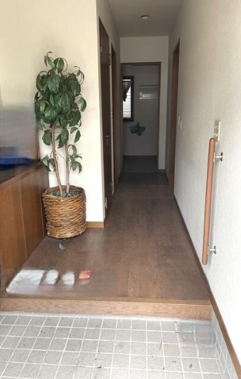 和歌山市福島572-46の玄関
