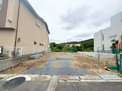 【前面道路含む現地写真】 | 高槻市塚原2丁目　売土地