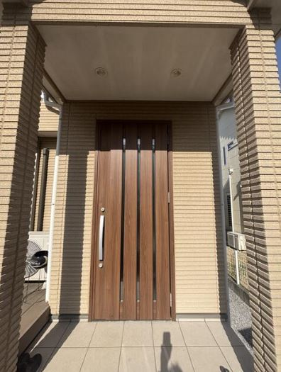 【中古】川越市小堤中古住宅の玄関|玄関ドア