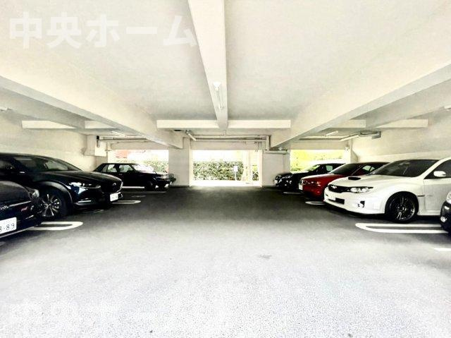 東陽町グリーンハイツの駐車場|【敷地内駐車場】最新の空き状況や費用などの詳細は担当スタッフまでお問い合わせください。