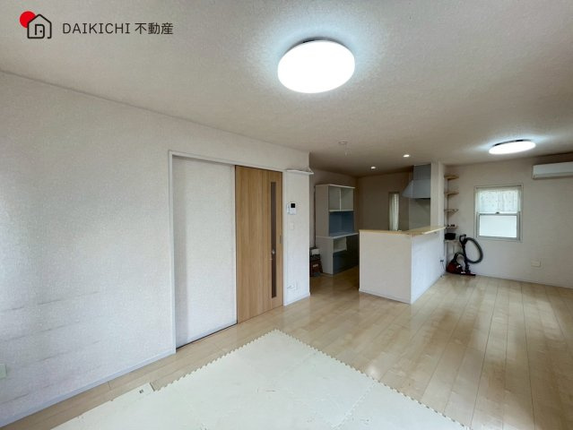 【居間・リビング】 | 川越市南大塚5丁目　中古戸建