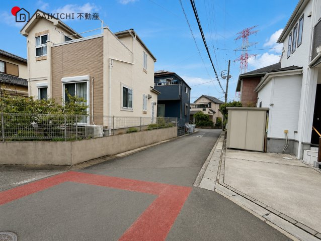 【前面道路含む現地写真】 | 川越市南大塚5丁目　中古戸建