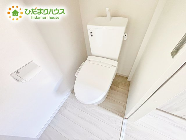 【トイレ】 | ひたちなか市足崎3期　新築戸建　3号棟 | 1・2階にトイレあるため、同時に利用でき混雑を避けられますね