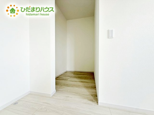 【収納】 | ひたちなか市足崎3期　新築戸建　3号棟 | たくさんの洋服をかけてもシワになりにくいウォークインクローゼット。洋服以外にも、普段使わない家電やスーツケース、ストック品など何でも片付く嬉しい空間です。