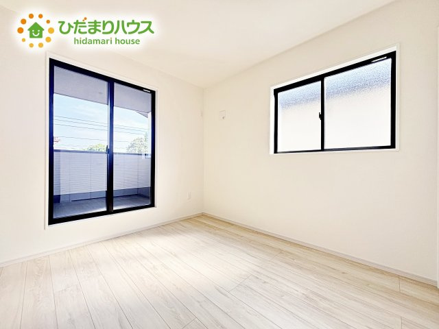 【洋室】 | ひたちなか市足崎3期　新築戸建　3号棟 | 夏場に心地良いひんやり感はフローリングならでは☆彡