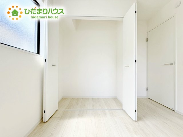 【収納】 | ひたちなか市足崎3期　新築戸建　3号棟 | 散らかりがちな室内の整理整頓にとても役立つクローゼットを完備！お部屋が綺麗だと心がスッキリしますね♪