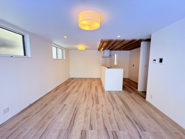 【限定1棟】西原町小那覇新築戸建ての居間・リビング