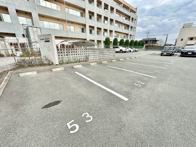 サンライズ北条の駐車場