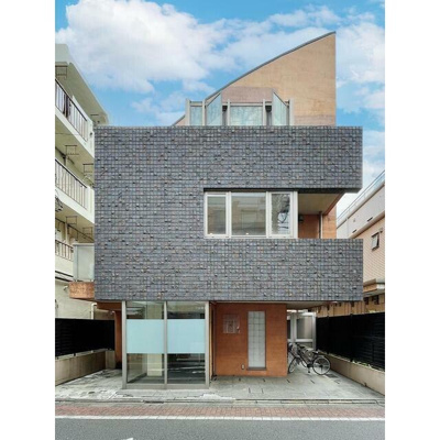 【外観】 | FLAT・N | 鉄筋コンクリート造のがっちりとした建物。