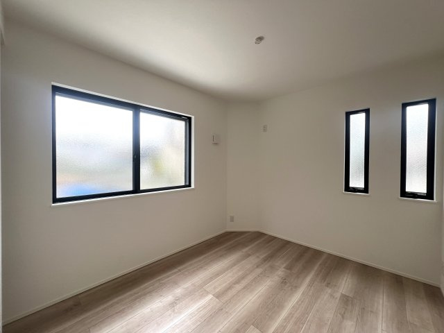 KAWAWA～KAWAWA～KAWAWA～横浜市内とはいえゆったりとした時間が流れる街、そう、川和。な【都筑区川和町新築戸建】の洋室|洋室です