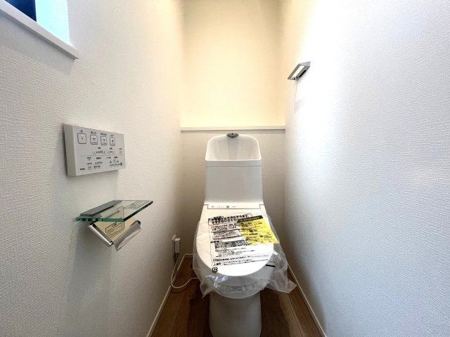KAWAWA～KAWAWA～KAWAWA～横浜市内とはいえゆったりとした時間が流れる街、そう、川和。な【都筑区川和町新築戸建】のトイレ|清潔感のあるトイレです