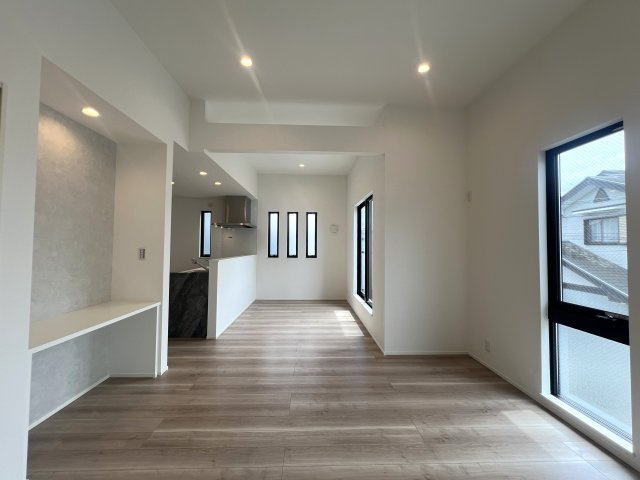 KAWAWA～KAWAWA～KAWAWA～横浜市内とはいえゆったりとした時間が流れる街、そう、川和。な【都筑区川和町新築戸建】の居間・リビング|居間です