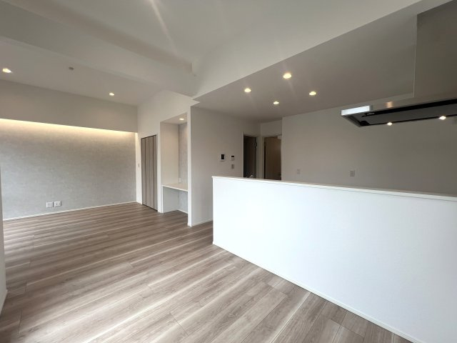KAWAWA～KAWAWA～KAWAWA～横浜市内とはいえゆったりとした時間が流れる街、そう、川和。な【都筑区川和町新築戸建】の居間・リビング|居間です