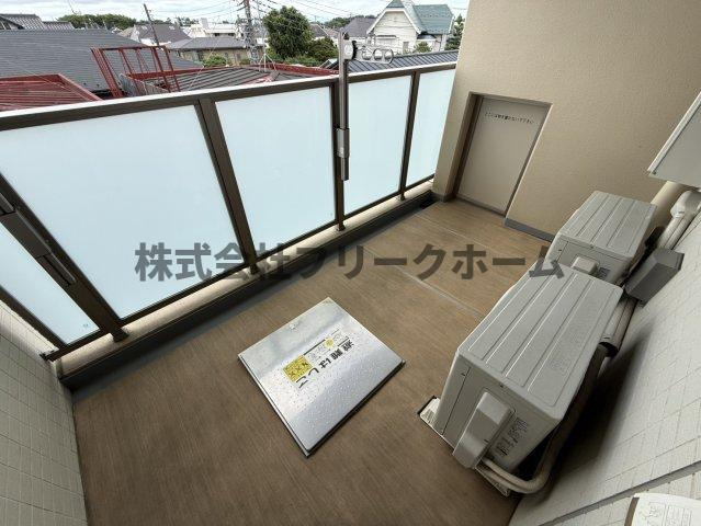 武蔵野市吉祥寺南町３丁目の賃貸マンションのバルコニー