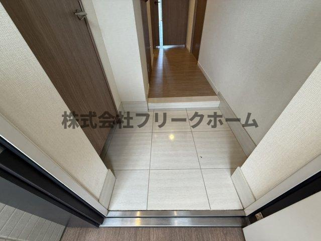 武蔵野市吉祥寺南町３丁目の賃貸マンションの玄関