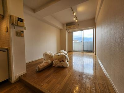 トゥニール河原町の居間・リビング