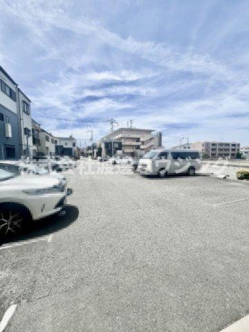クレメント岡山の駐車場
