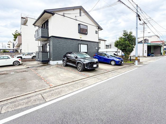 ラ・ボーテの駐車場