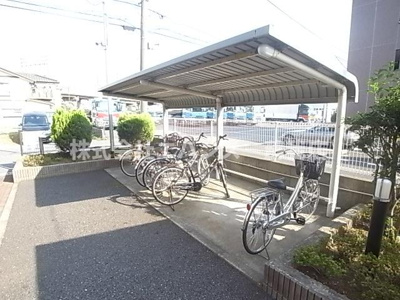 【その他共用部分】 | ラッキーベル鈴幸A | 屋根付き駐輪場完備