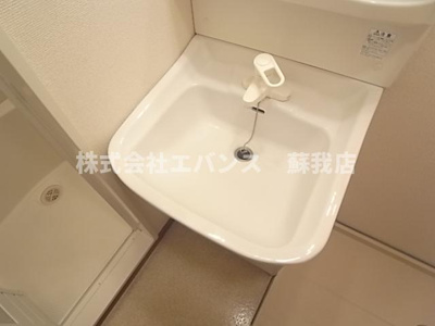 【独立洗面台】 | ラッキーベル鈴幸A | 朝の支度にも助かる、独立の洗髪洗面化粧台