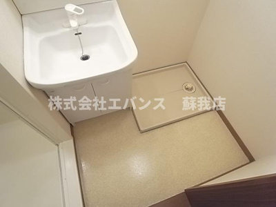 【洗面所】 | ラッキーベル鈴幸A | ゆったりとスペースのある洗面所・脱衣所