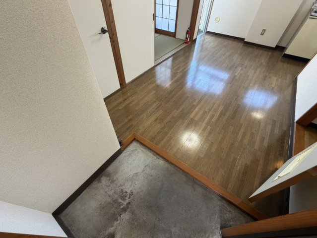 想定年間賃料501.6万円　想定利回り12.54％　RCの玄関|302号