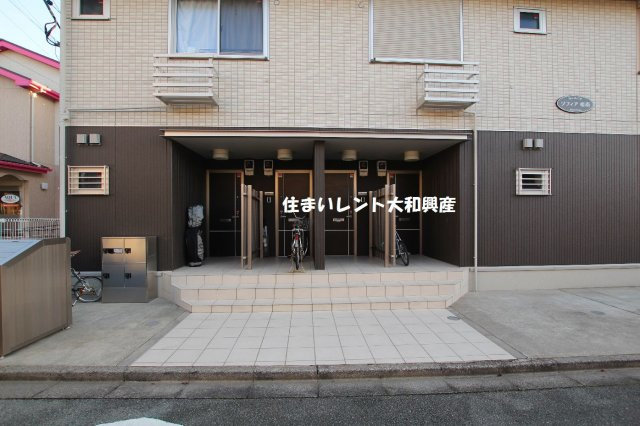 ソフィア相南のエントランス