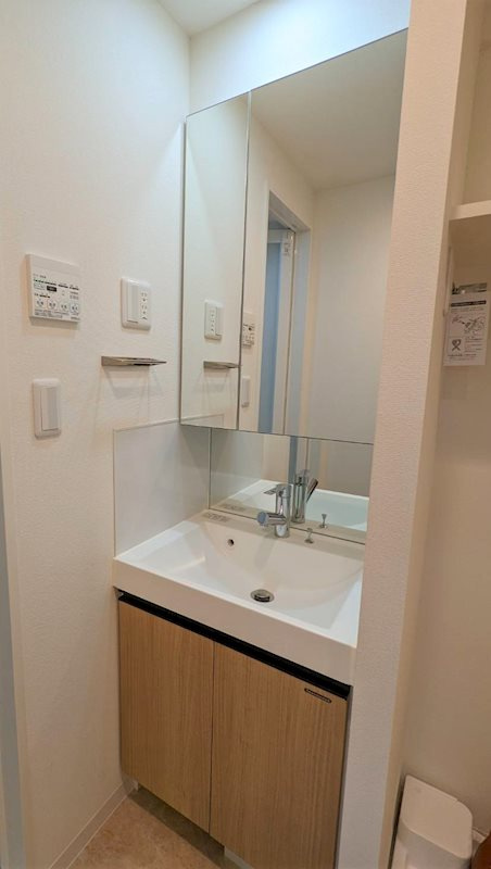 ステージグランデ新御徒町アジールコート の独立洗面台