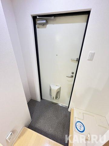 ソレアード京橋の玄関|同物件別部屋の写真です
