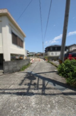 南国市篠原　1号地　建築条件なし　売土地（全4区画）の前面道路含む現地写真